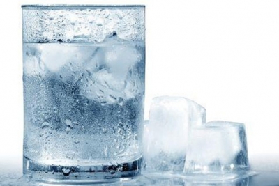 Tác hại khôn lường của việc uống nước lạnh trong ngày nắng nóng