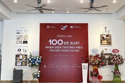 Khai mạc triển lãm “100 đề xuất nhận diện thương hiệu Hà Nội”