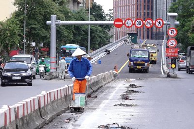 Cầu vượt chữ C sẵn sàng thông xe vào ngày 30/6