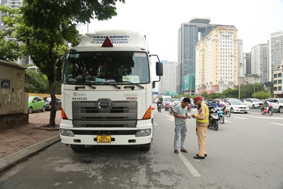 Công an Hà Nội xử lý 303 trường hợp vi phạm Luật Giao thông đường bộ