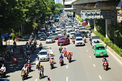 Điều chỉnh dải phân cách trên đường Nguyễn Trãi