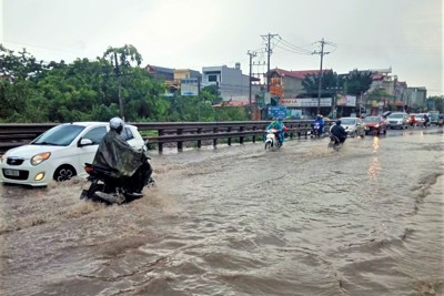 Thường Tín: Người dân khổ vì đường cứ mưa lại ngập
