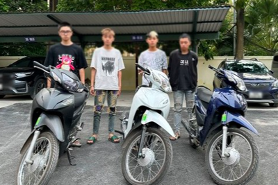 Hà Nội: Nhóm cướp “nhí” táo tợn dùng dao chém người đi đường cướp xe máy