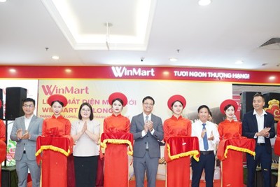 WinMart Hạ Long hút khách hàng sau tân trang theo mô hình mới