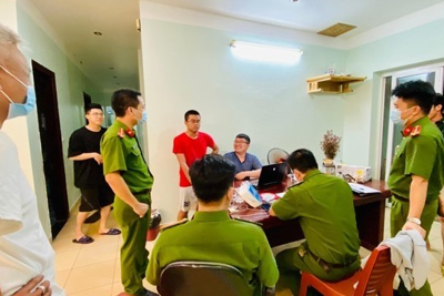 Công an quận Hoàn Kiếm triển khai tổng kiểm tra, rà soát nhân khẩu tạm trú