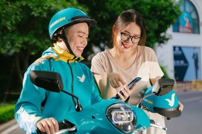 Dịch vụ đặt xe máy điện tại Việt Nam: Sóng xanh thu hút 