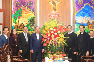 Lãnh đạo Thành phố Hà Nội thăm, chúc mừng Giáo xứ Thái Hà