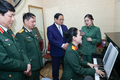 Thủ tướng thăm, chúc Tết tại trường Đại học Văn hóa nghệ thuật Quân đội