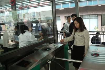 Hà Nội áp dụng thẻ, vé điện tử cho 10 tuyến xe buýt
