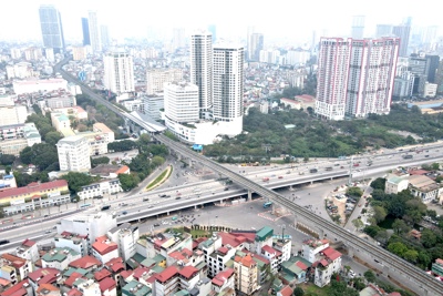 Phương tiện đi lại thế nào khi 2 cầu vượt thép Mai Dịch thông xe?