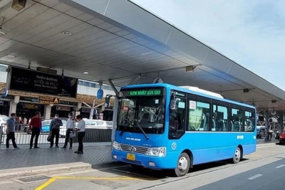 Bài toán sân bay Tân Sơn Nhất đông khách, xe buýt vẫn ế