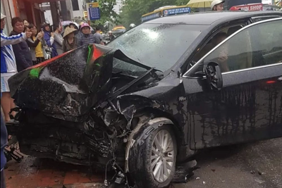 Nam Định: Ô tô gây tai nạn liên hoàn, nhiều người bị thương