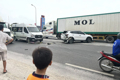 Tai nạn liên hoàn trên Quốc lộ 1 đoạn qua Thanh Hóa
