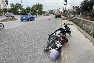 Hà Nội: tìm người biết thông tin vụ tai nạn trên đường An Dương Vương