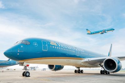 Vietnam Airlines tăng giá vé máy bay để bù đắp chi phí