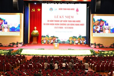 Kiểm toán Nhà nước đón nhận Huân chương lao động Hạng Nhất