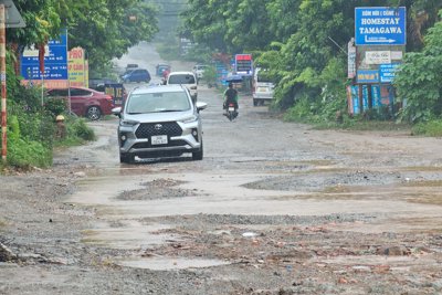 Tỉnh lộ 35 xuống cấp nghiêm trọng vì dự án chậm triển khai