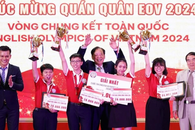 Tôn vinh những bạn trẻ tài năng EOV 2024 trong hành trình chinh phục ngôn ngữ