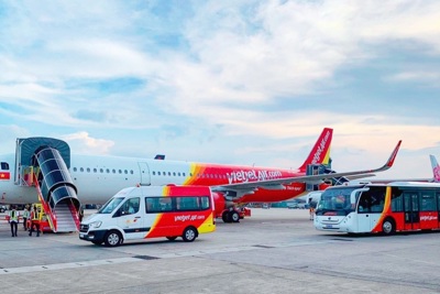 Vietjet ủng hộ đồng bào tại các vùng bị thiệt hại do bão lũ