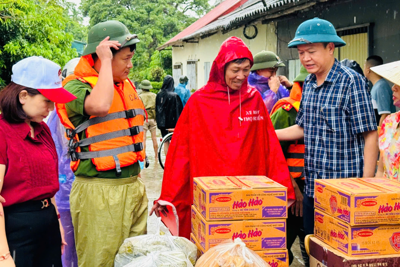 Ứng Hòa tập trung hỗ trợ người dân bị ảnh hưởng bởi lụt bão