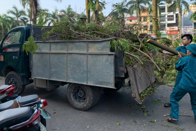 Chính quyền, người dân quận Long Biên đồng loạt ra quân tổng vệ sinh môi trường