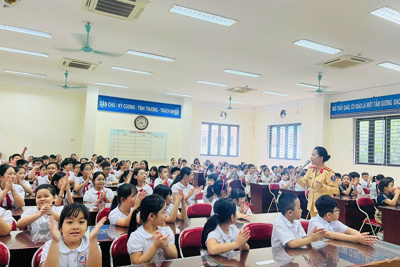 Xây dựng văn hoá giao thông cho hơn 1 vạn học sinh Thủ đô