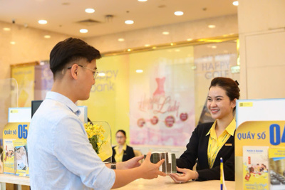 Nam A Bank giảm lãi suất, đồng hành cùng bà con vùng bão lũ 