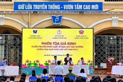 Tuyên truyền pháp luật thông qua mô hình phiên tòa giả định tại trường học 