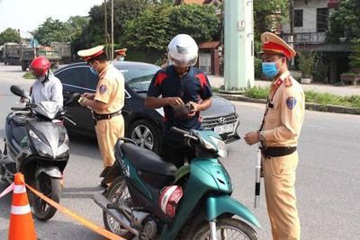 Hà Nội: Phát hiện 972 trường hợp vi phạm luật giao thông ngày 14/11