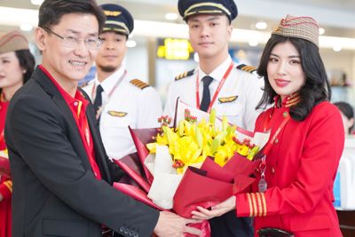  Vietjet chào mừng chuyến bay đầu tiên giữa Kuala Lumpur (Malaysia) và Hà Nội