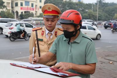 Hà Nội: phát hiện 684 trường hợp vi phạm luật giao thông ngày 2/12