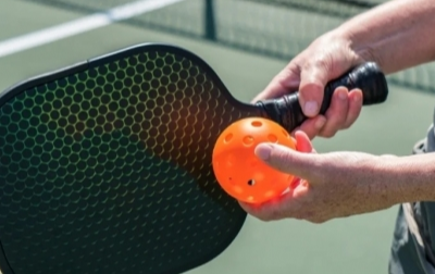 Hà Nội: đang chơi pickleball, người đàn ông bất ngờ đổ gục xuống sân