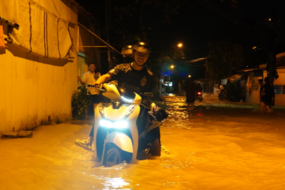 Nha Trang nhiều khu vực ngập nặng trong đêm 