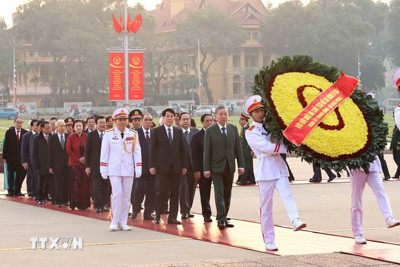 Lãnh đạo Đảng, Nhà nước, Quân ủy TƯ vào Lăng viếng Chủ tịch Hồ Chí Minh