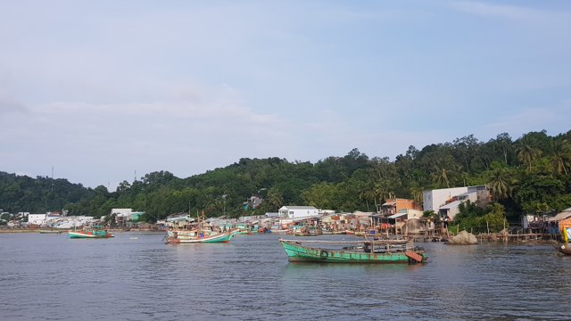 Nhà hàng nào ở TP. Rạch Giá được đánh giá là có hải sản ngon nhất?
