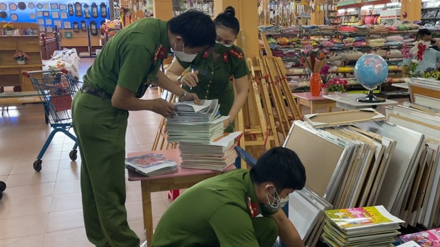 Phát hiện gần 3.000 sách lậu ở Siêu thị Quảng Ngãi