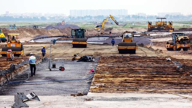 Dự án sửa đường băng sân bay Tân Sơn Nhất giai đoạn 2 giờ ra sao?
