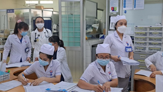 TP Hồ Chí Minh: 138 nhân viên y tế của Bệnh viện Trưng Vương nghỉ việc