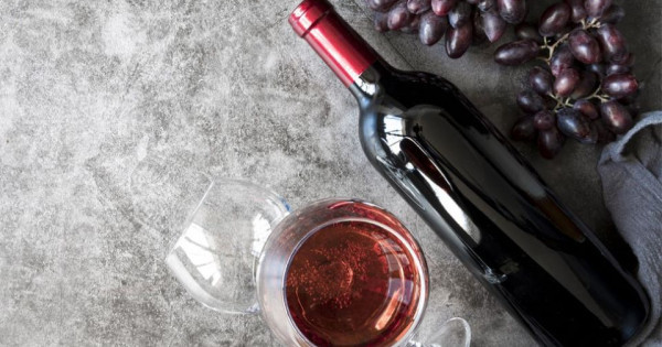 Chất resveratrol trong rượu vang đỏ có tác dụng gì đối với sức khỏe?
