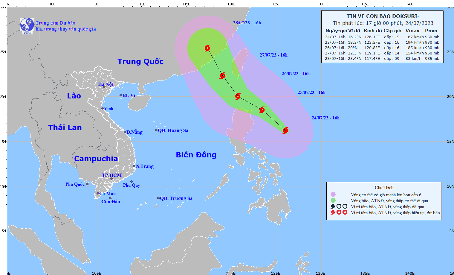 Siêu bão DOKSURI gây gió mạnh, sóng lớn trên Biển Đông