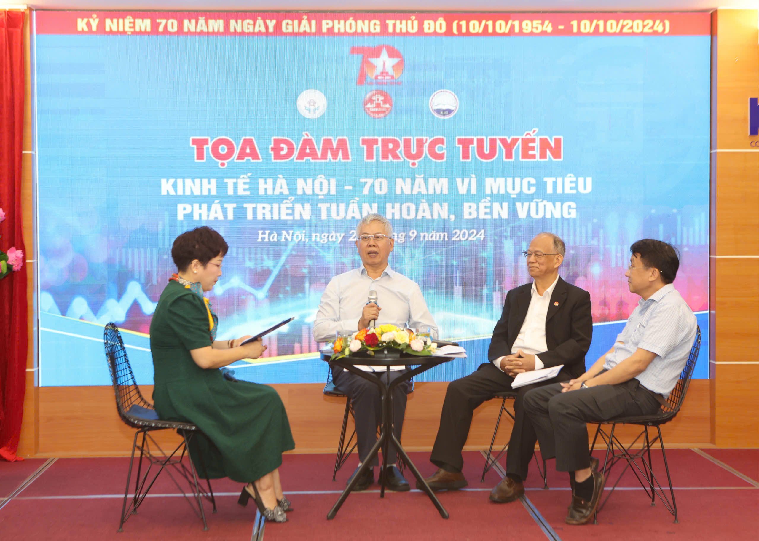 TS Nguyễn Đức Ki&ecirc;n, TS Nguyễn Minh Phong, PGS.TS Nguyễn Ngọc Sơn c&ugrave;ng c&aacute;c diễn giả trao đổi tại Phi&ecirc;n II của toạ đ&agrave;m