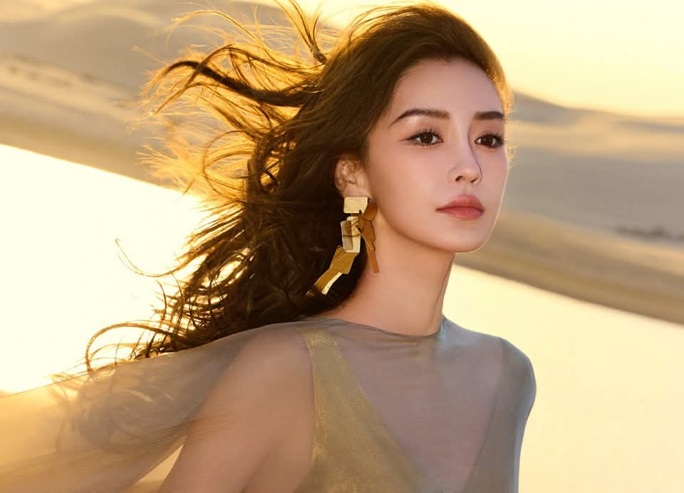 Angelababy cũng hy vọng bộ phim cổ trang Tương tư lệnh sớm được phát sóng. Điều này có ý nghĩa quan trọng thể hiện thái độ của các cơ quan quản lý nghệ thuật với Angelababy. Đây sẽ là dấu hiệu cho thấy Angelababy không còn bị cấm trên sóng truyền hình. Có thể, từ đó nữ diễn viên sẽ vận dụng các mối quan hệ của mình để tìm được vai diễn mới dù chỉ là phụ.