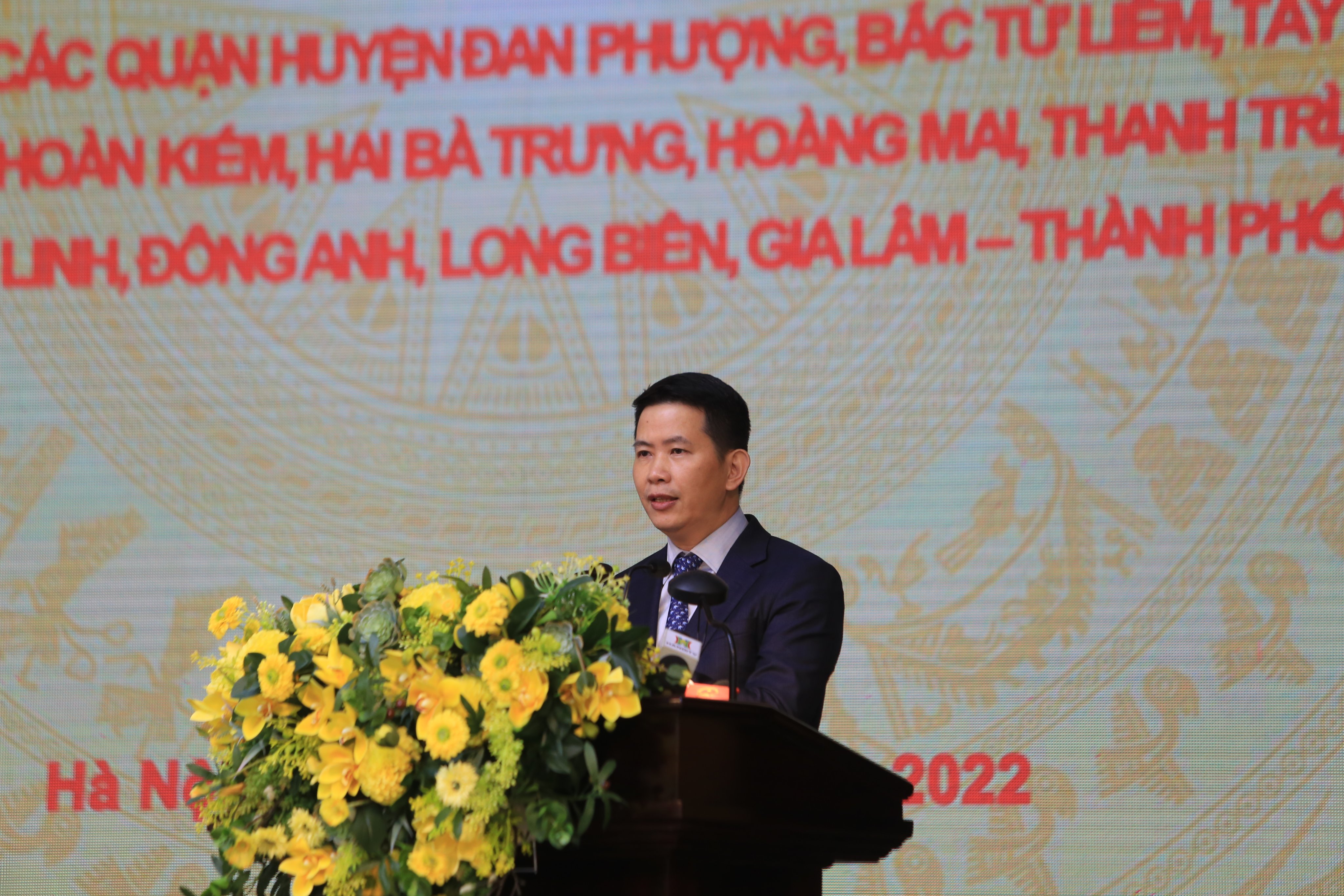 Chủ tịch UBND quận Hoàn Kiếm Phạm Tuấn Long phát biểu tại Hội nghị