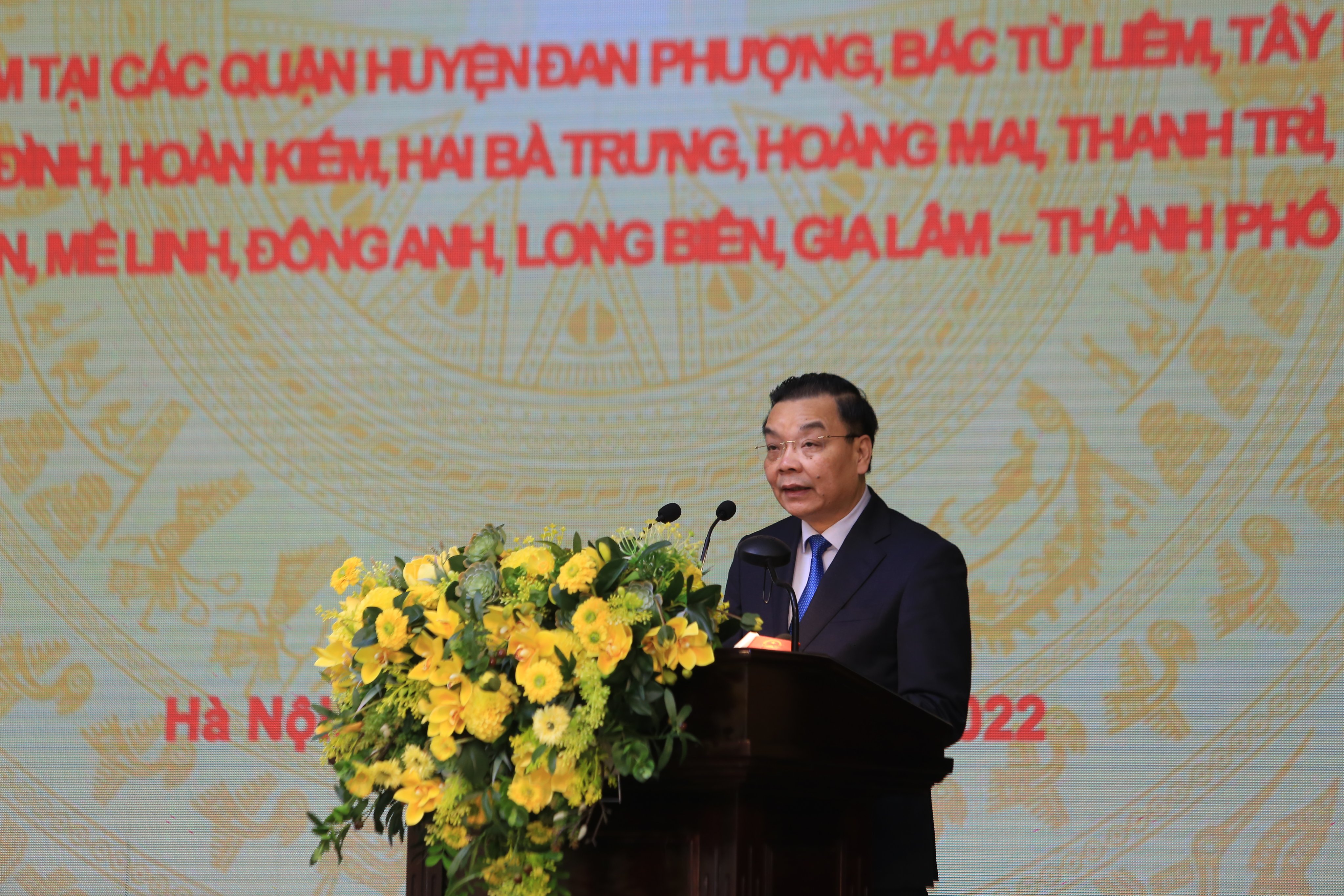 Chủ tịch UBND TP Hà Nội Chu Ngọc Anh phát biểu giao nhiệm vụ tại hội nghị.
