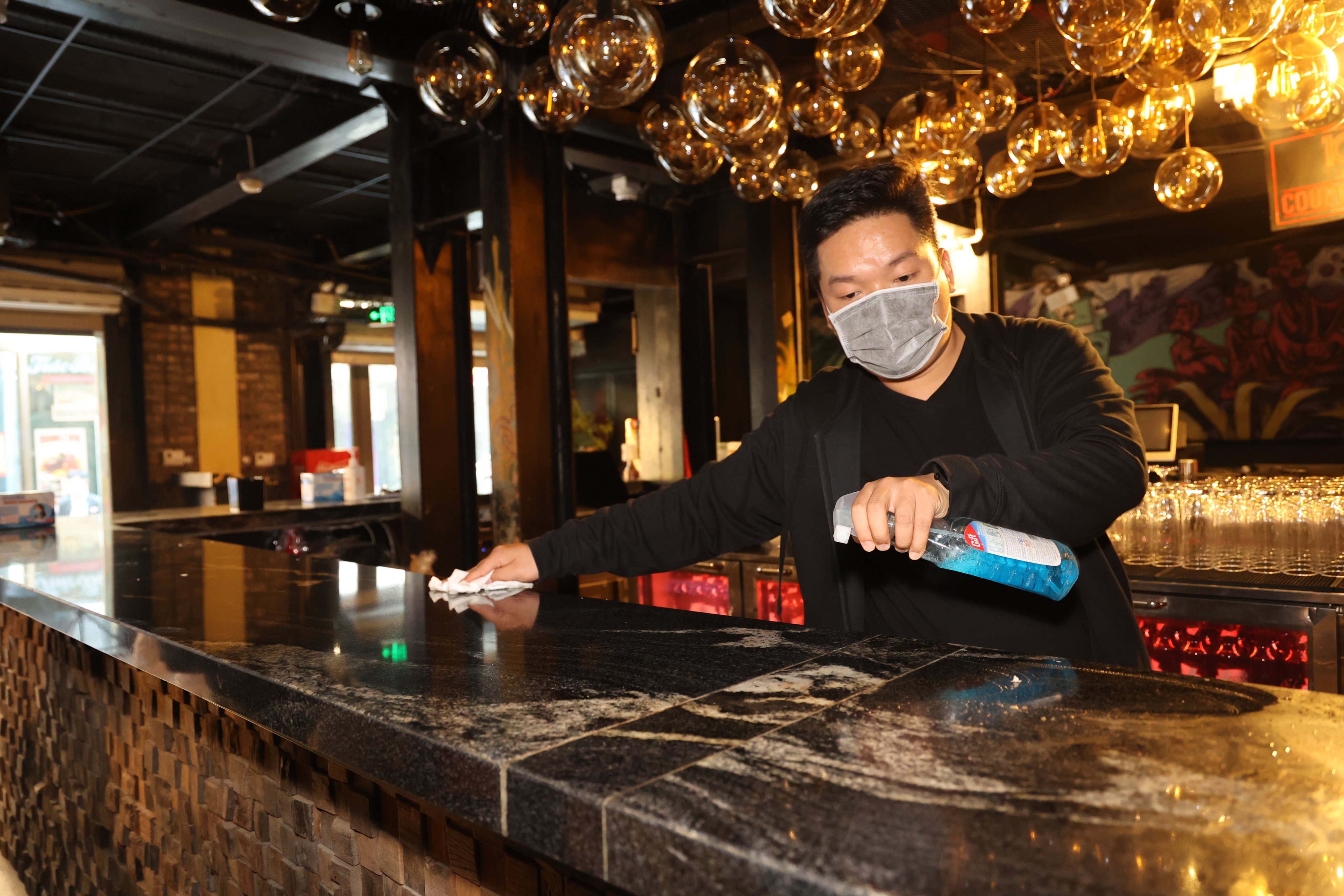 Quận Hoàn Kiếm: Kiểm tra quán bar, game, karaoke... trước giờ mở cửa - Ảnh 3