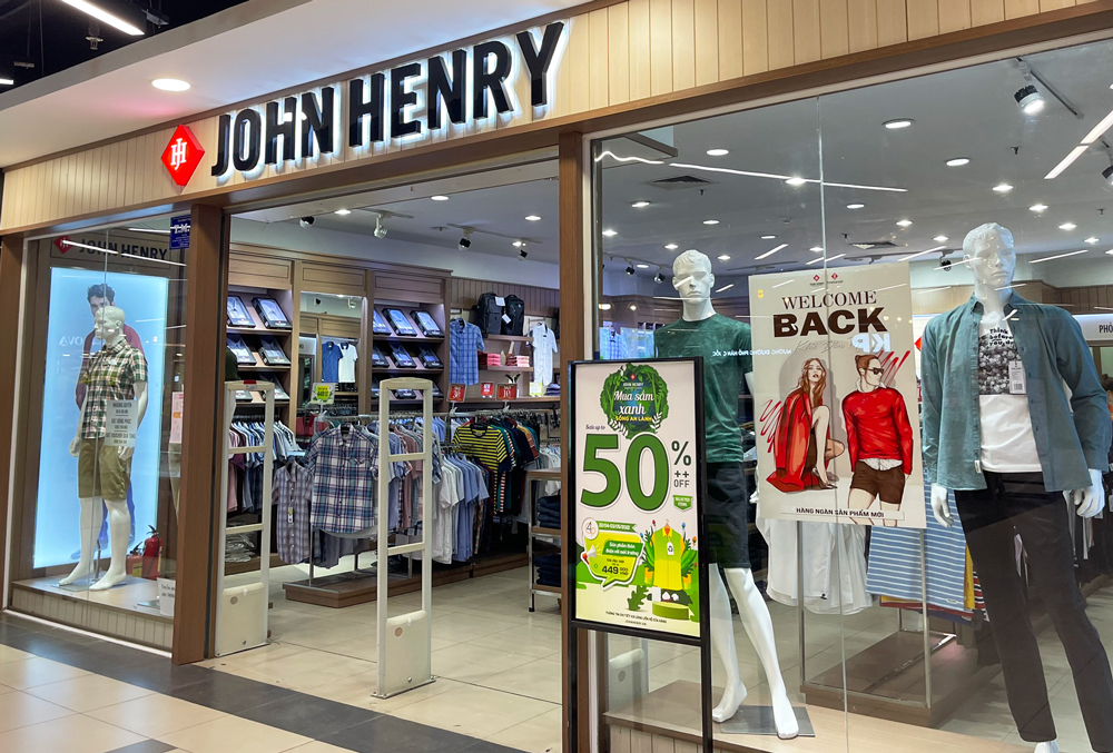 JOHN HENRY đưa ra thị trường các sản phẩm thân thiện với môi trường và giảm giá đến 50%.