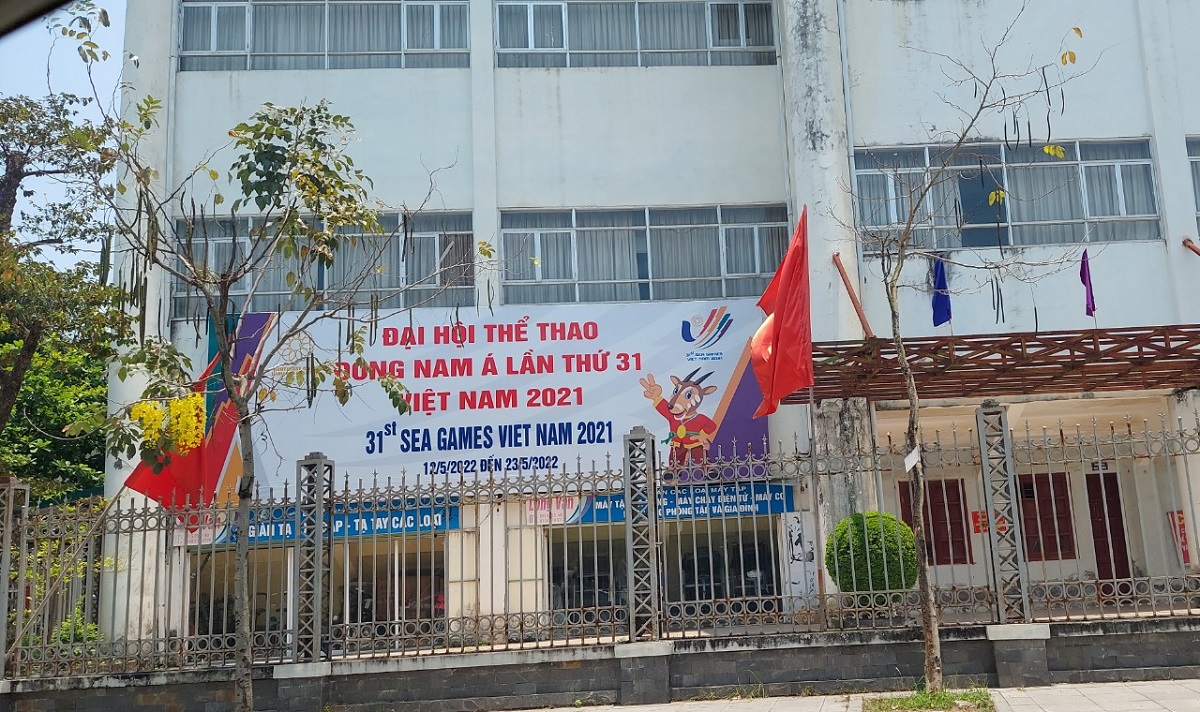 Pano, áp phích, khẩu hiệu về SEA Games 31 hiện diện tại nhiều địa điểm ở địa bàn huyện Chương Mỹ