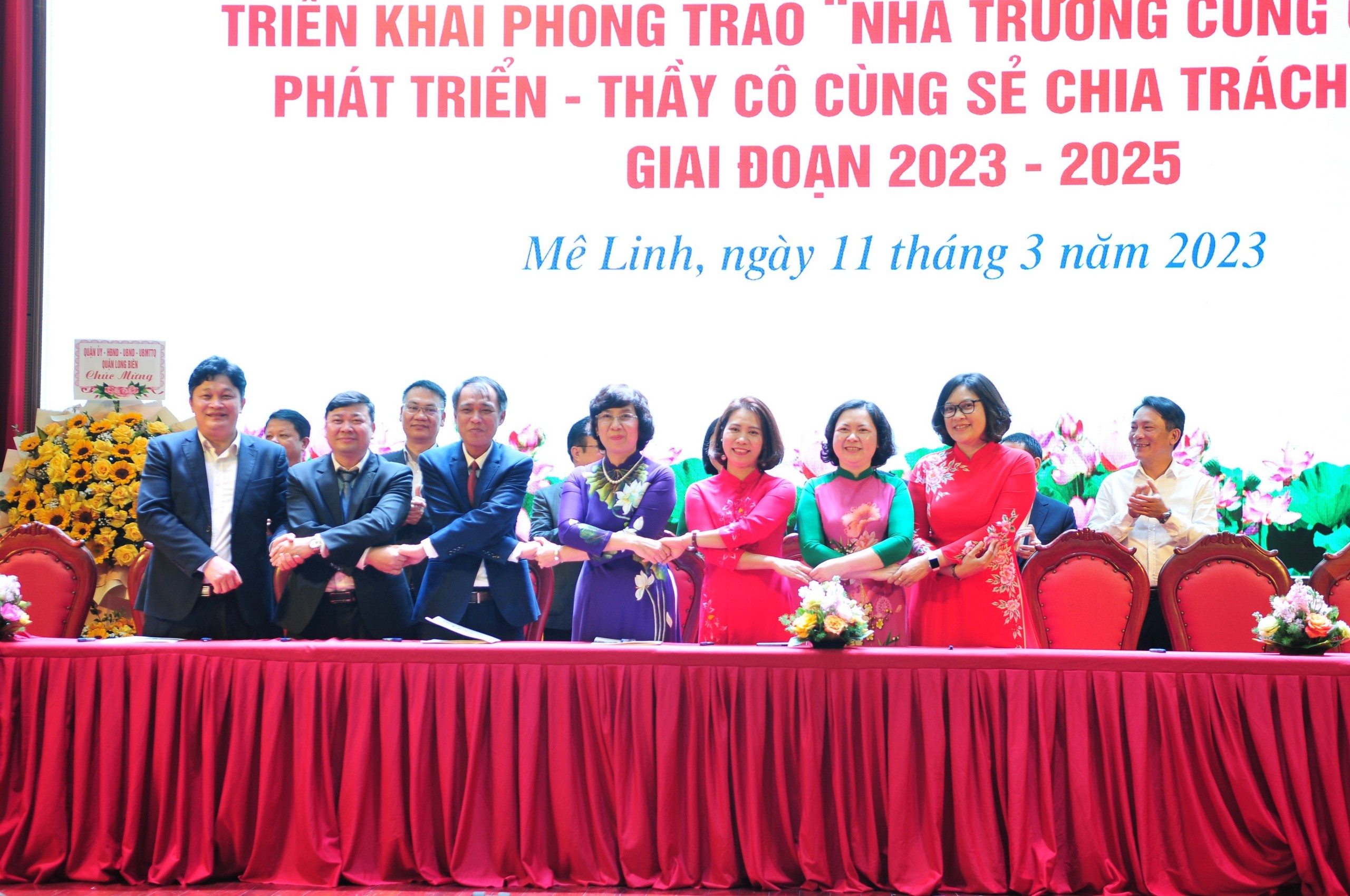 Lãnh đạo ngành Giáo dục huyện Mê Linh và quận Long Biên đã ký bản ghi nhớ về chương trình kết nghĩa cùng chung tay phát triển giai đoạn 2023-2025.