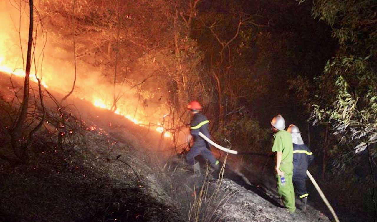 Cảnh báo nguy cơ hoả hoạn, cháy rừng do nắng nóng tại Hà Nội