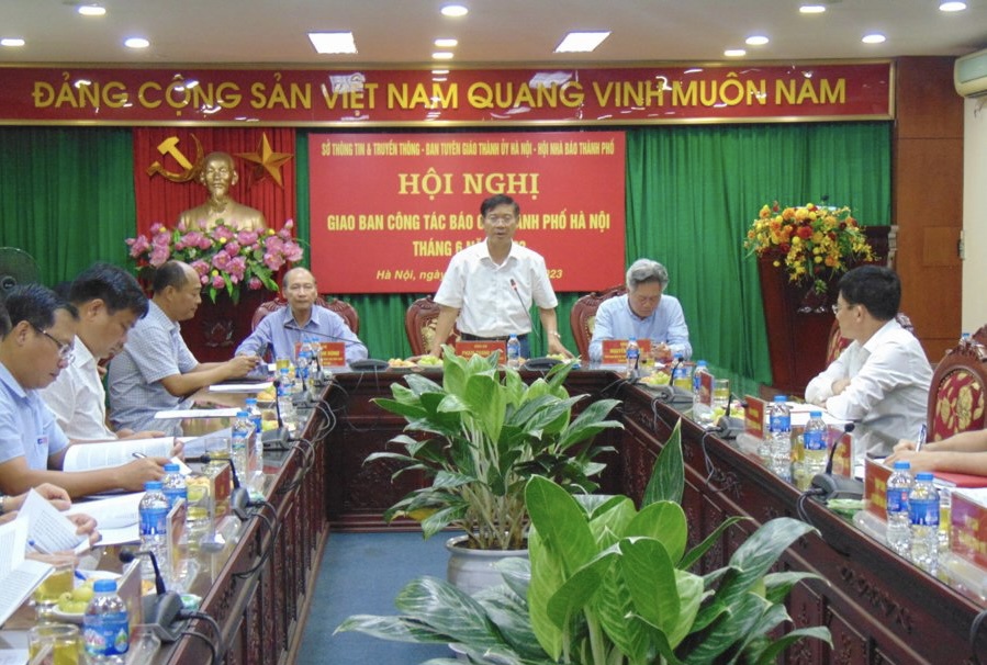 Phó Trưởng ban Thường trực Ban Tuyên giáo Thành ủy Hà Nội Phạm Thanh Học phát biểu chỉ đạo hội nghị. 